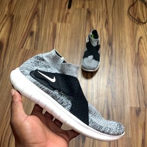 Nike Free RN Flyknit High Women Shoes (7.5)